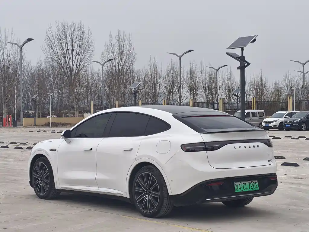 Zhijie Aito R7 2024 Pure Electric 802km Max 2025 - thumbnail 7