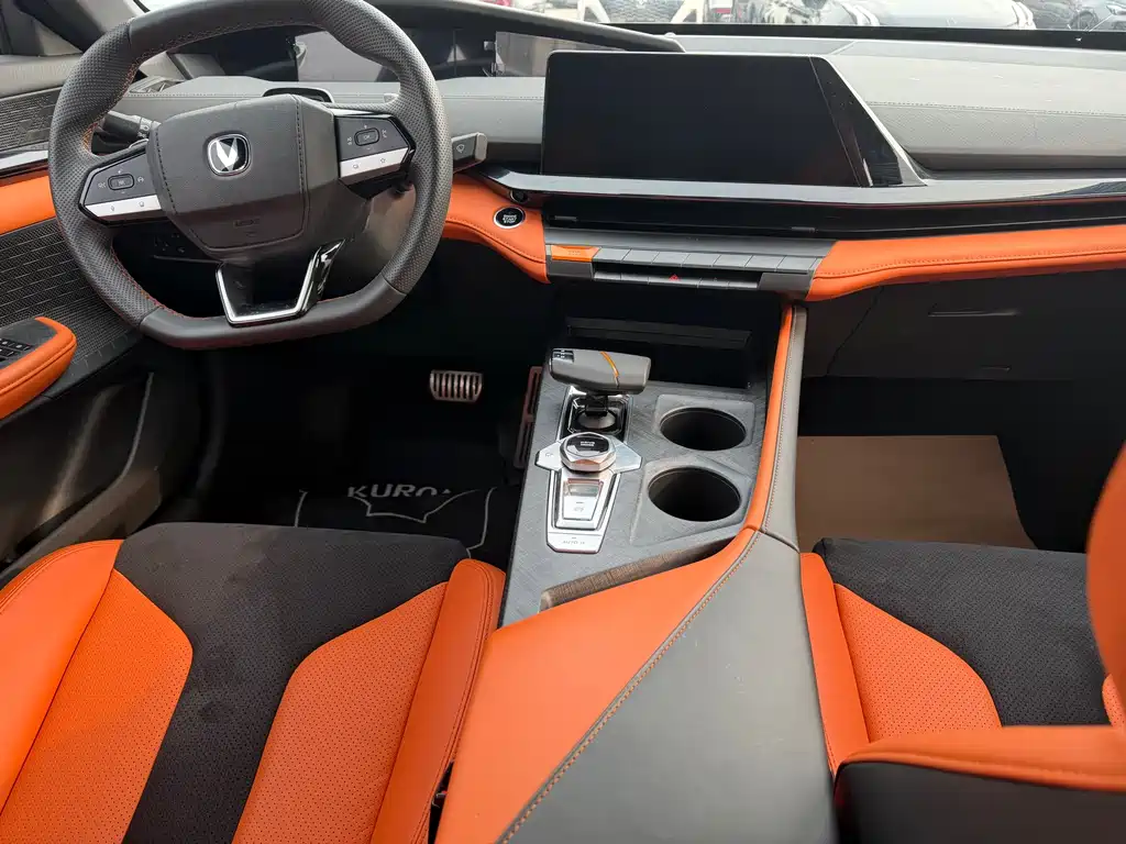 Changan Changan UNI-V 2023 1.5T Sport Edition 2024 - thumbnail 4