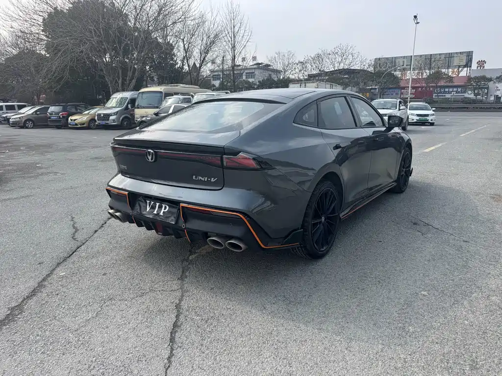 Changan Changan UNI-V 2023 1.5T Sport Edition 2024 - thumbnail 12