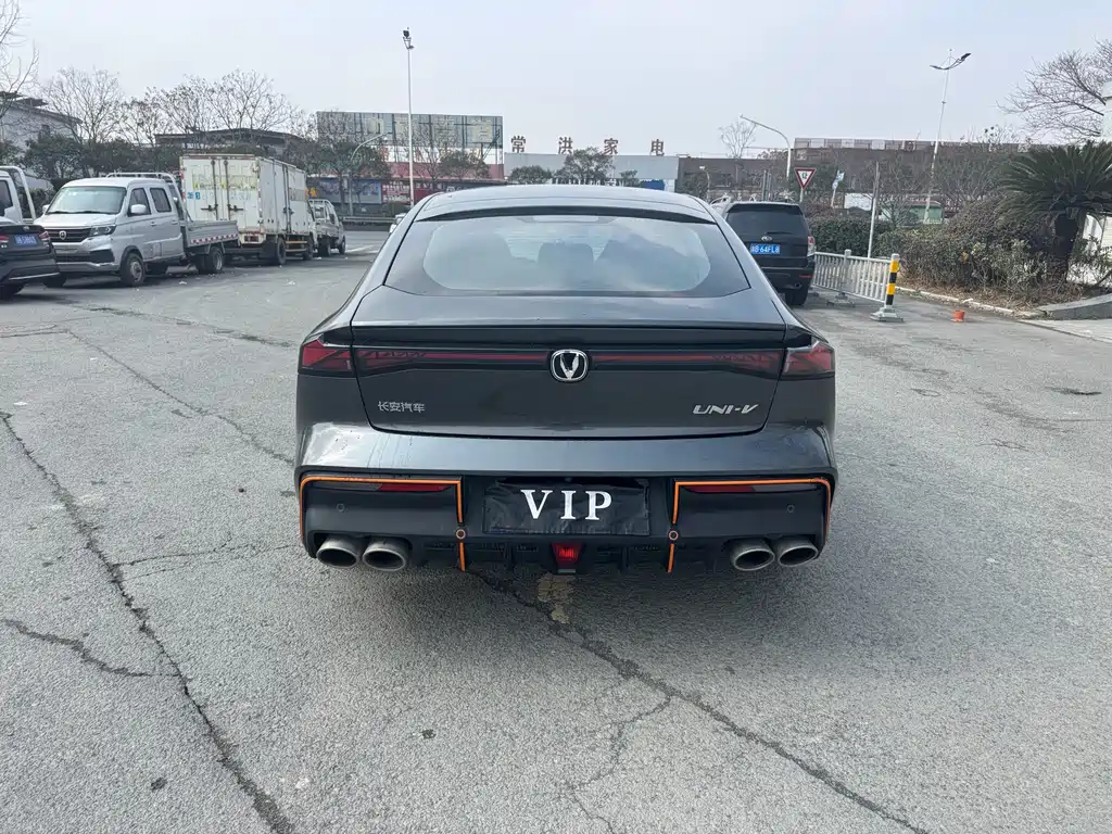 Changan Changan UNI-V 2023 1.5T Sport Edition 2024 - thumbnail 13