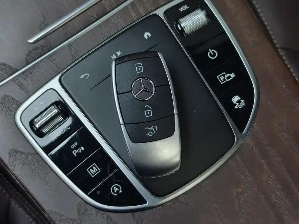 Mercedes-Benz Mercedes-Benz GLC 2020 Facelift GLC 300 L 4MATIC Sport Edition 2020 - thumbnail 18