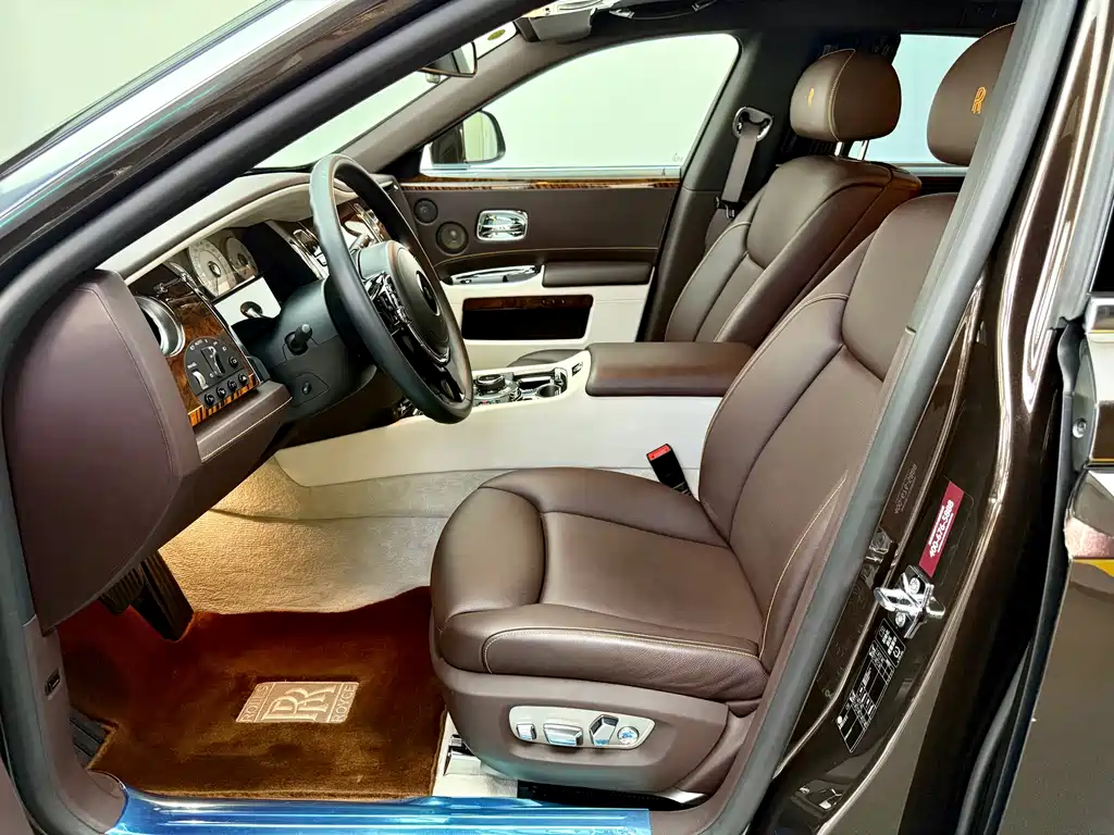 Rolls-Royce Ghost 2015 Series II Extended Wheelbase 2016 - thumbnail 8