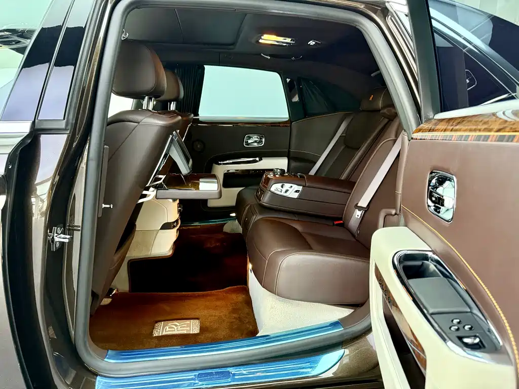 Rolls-Royce Ghost 2015 Series II Extended Wheelbase 2016 - thumbnail 9
