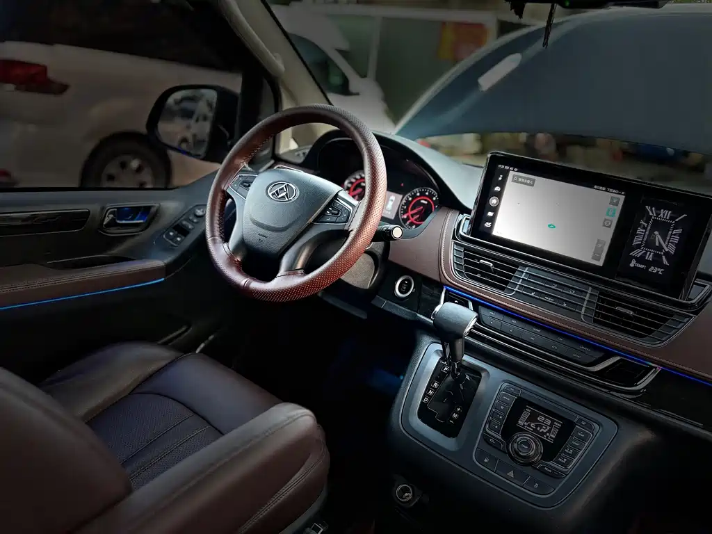 Maxus MAXUS G10 2018 PLUS 2.0T Automatic Executive Edition 2019 - thumbnail 8
