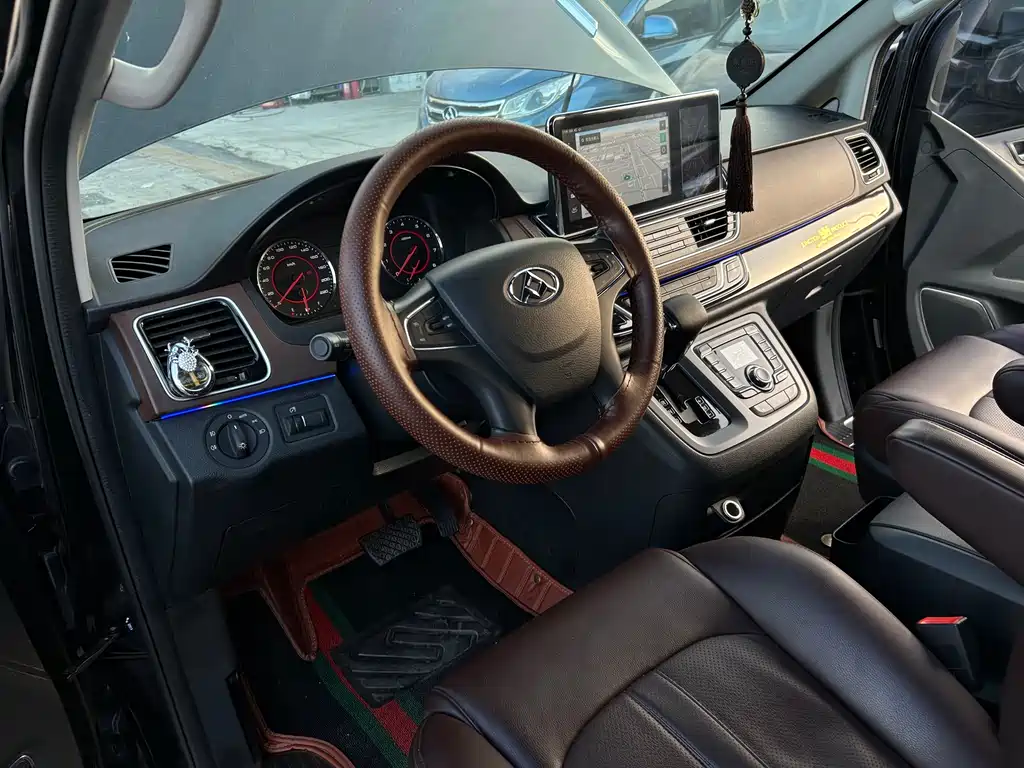 Maxus MAXUS G10 2018 PLUS 2.0T Automatic Executive Edition 2019 - thumbnail 25