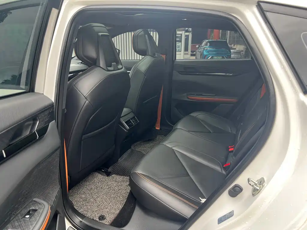 Changan Changan UNI-V 2022 1.5T Premium Edition 2022 - thumbnail 8