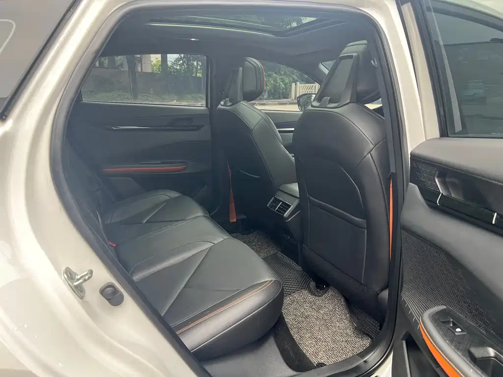 Changan Changan UNI-V 2022 1.5T Premium Edition 2022 - thumbnail 9