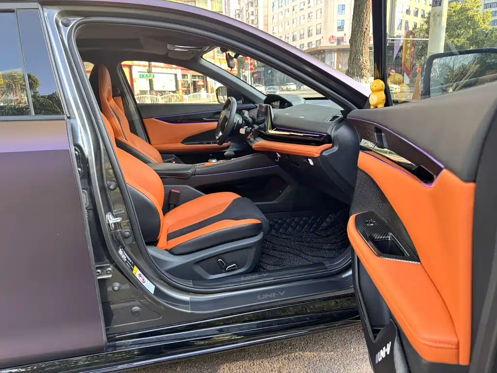 Changan Changan UNI-V 2022 1.5T Sport Edition 2022 - thumbnail 6