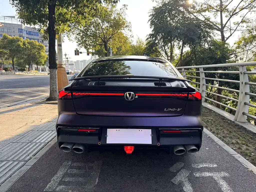 Changan Changan UNI-V 2022 1.5T Sport Edition 2022 - thumbnail 11
