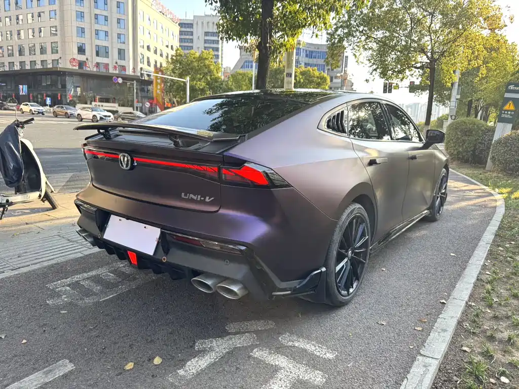 Changan Changan UNI-V 2022 1.5T Sport Edition 2022 - thumbnail 12