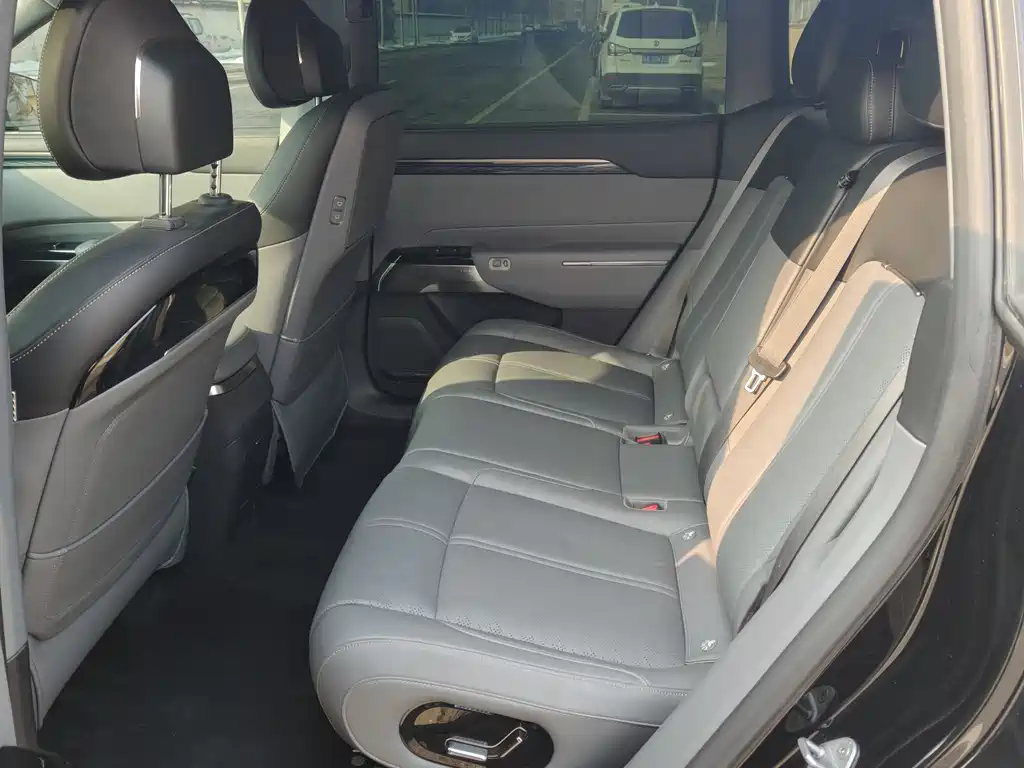 Zeekr Zeekr 7X 2025 Model 100kWh Long Range AWD Intelligent Driving Version 2024 - thumbnail 6