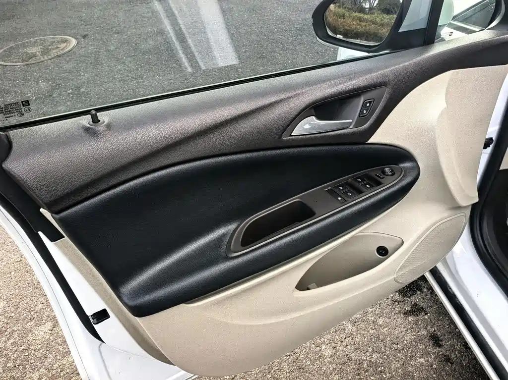 Buick Buick Verano 2015 Sedan 15S Automatic Comfort 2016 - thumbnail 8