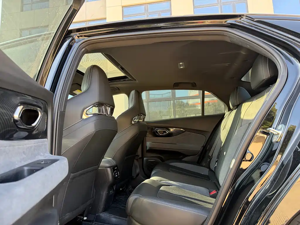 GAC Trumpchi Lingpai 2024 400T Automatic Lingpai R PRO Edition 2024 - thumbnail 6