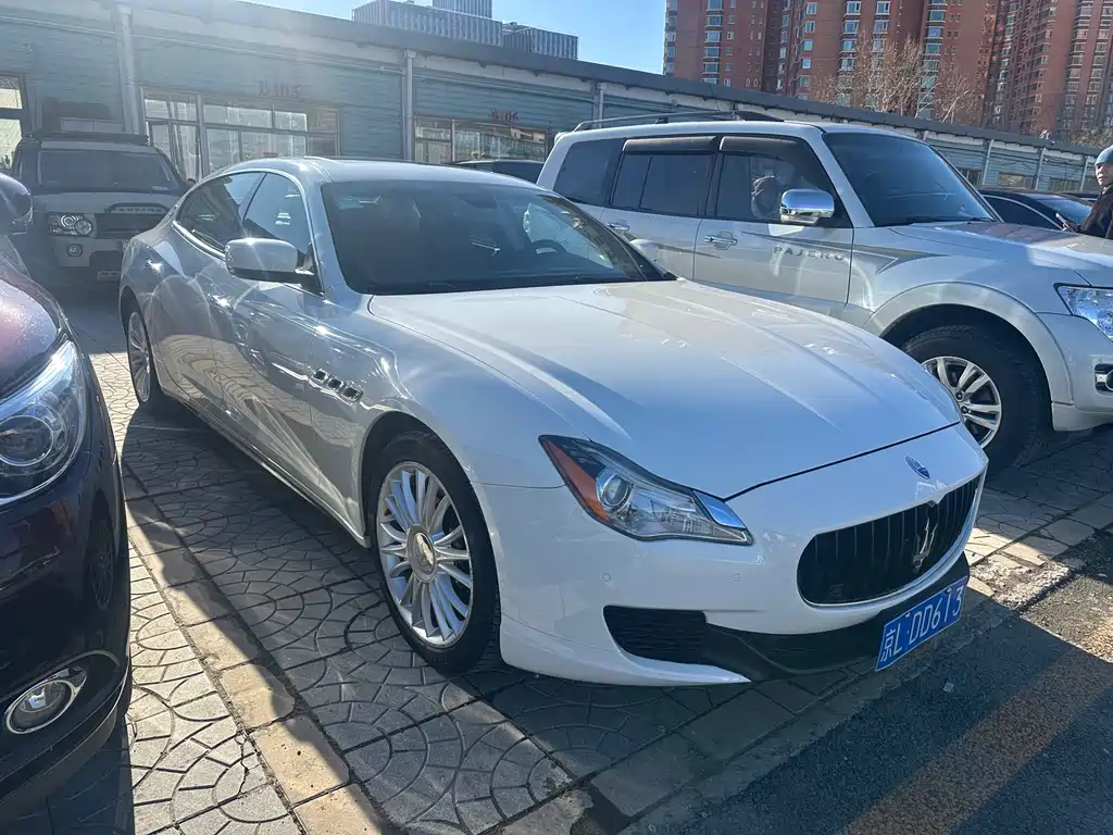 Maserati Chrysler 300C 2013 3.0T Standard Edition 2014