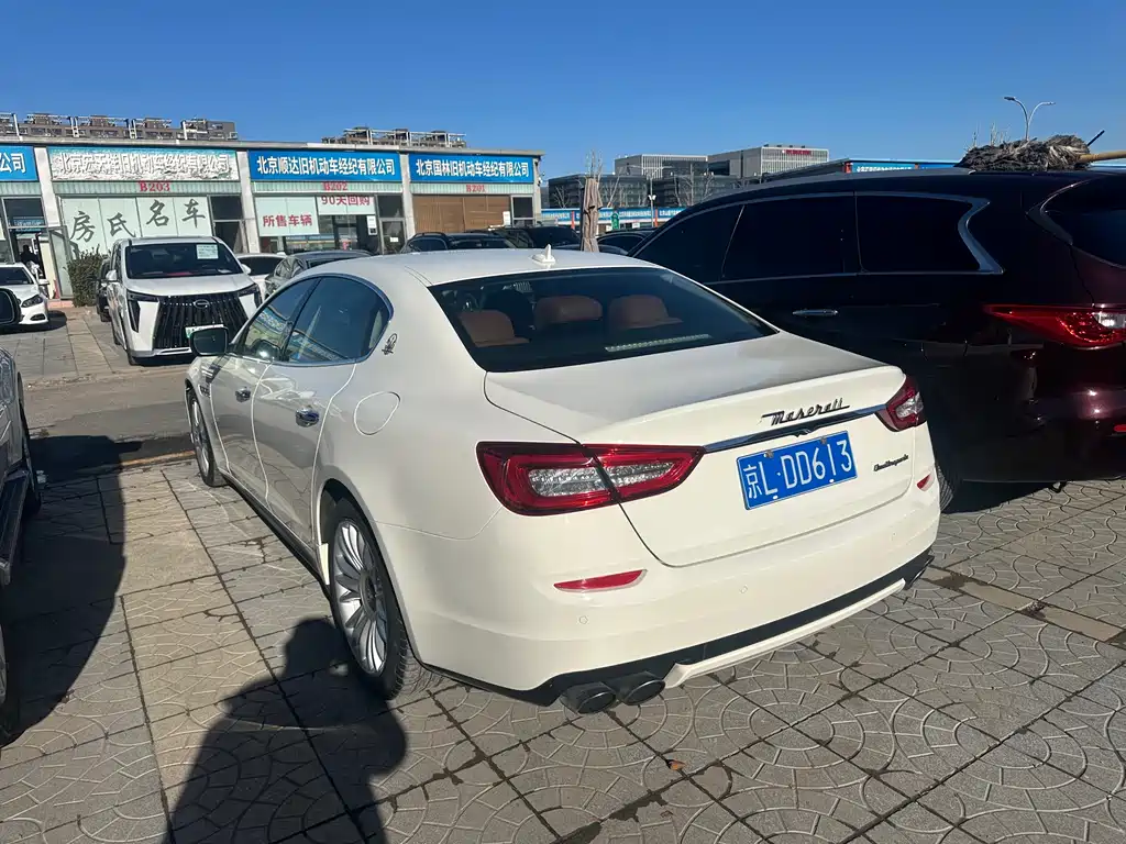 Maserati Chrysler 300C 2013 3.0T Standard Edition 2014 - thumbnail 5