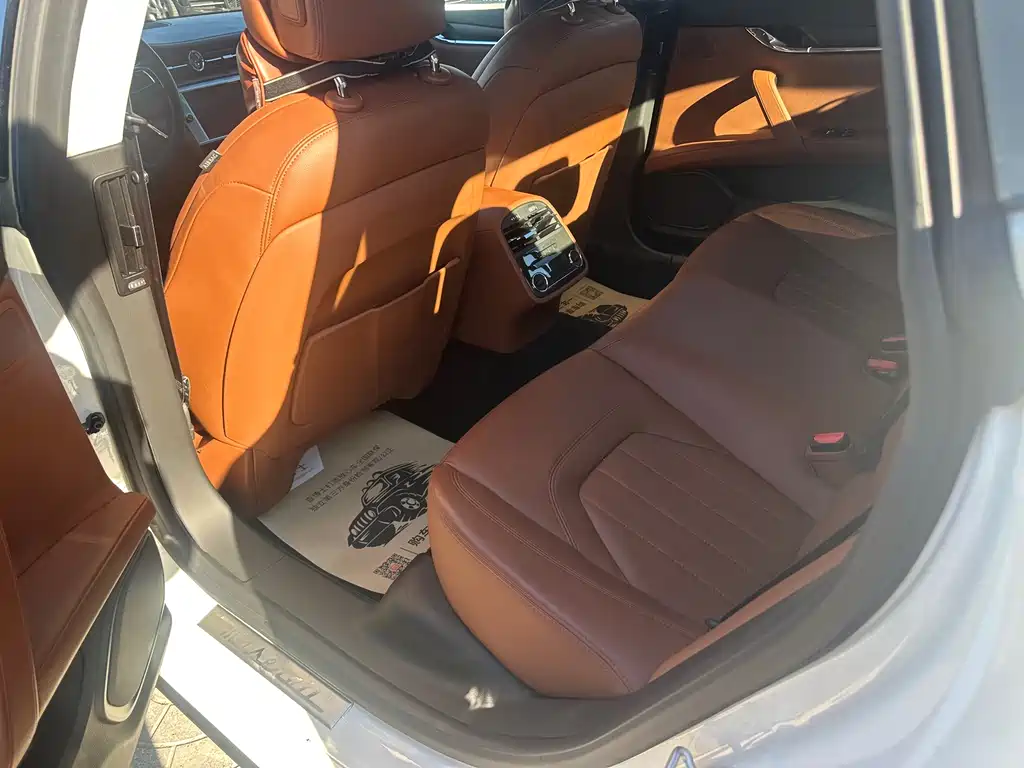 Maserati Chrysler 300C 2013 3.0T Standard Edition 2014 - thumbnail 9