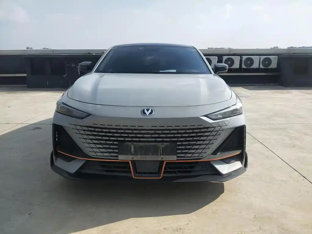 Changan Changan UNI-V 2022 1.5T Sport Edition 2022 - thumbnail 2