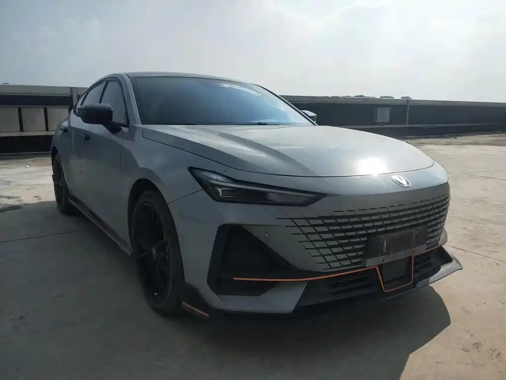 Changan Changan UNI-V 2022 1.5T Sport Edition 2022 - thumbnail 3