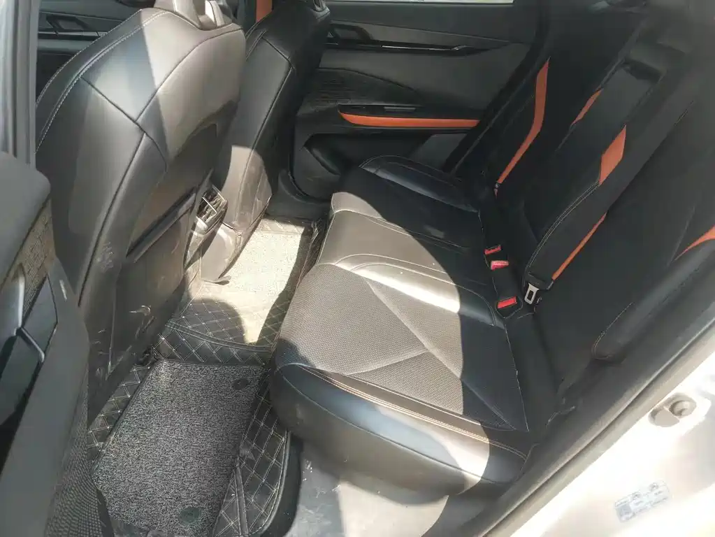 Changan Changan UNI-V 2022 1.5T Sport Edition 2022 - thumbnail 6
