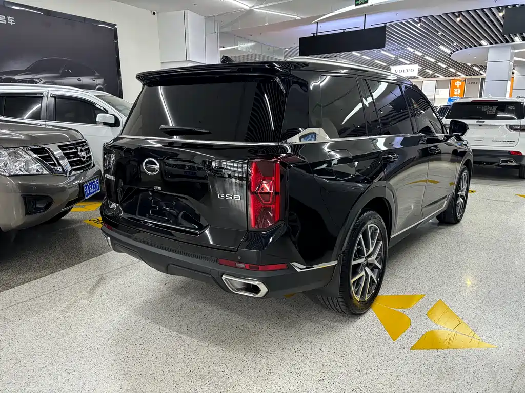 GAC Trumpchi GAC Trumpchi GS8 2022 Lexion Series 2.0TGDI FWD Luxury Intelligent Connection Version (7-seater) 2023 - thumbnail 4