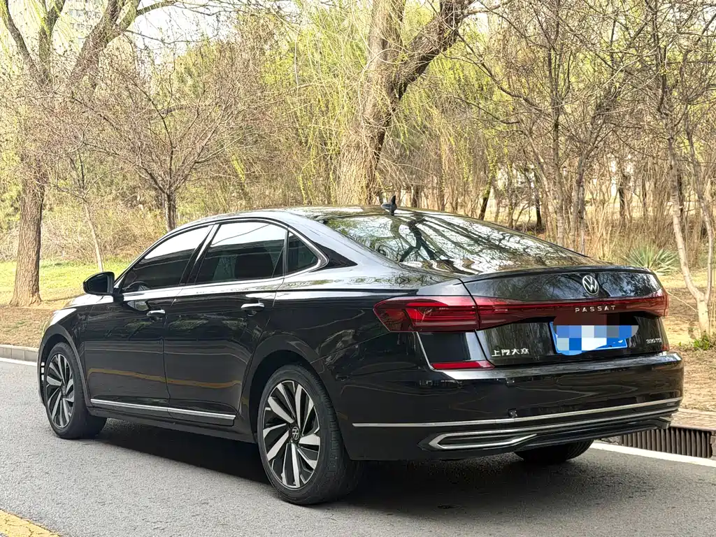 Volkswagen Volkswagen Passat 2022 330TSI Elite Edition 2022 - thumbnail 4