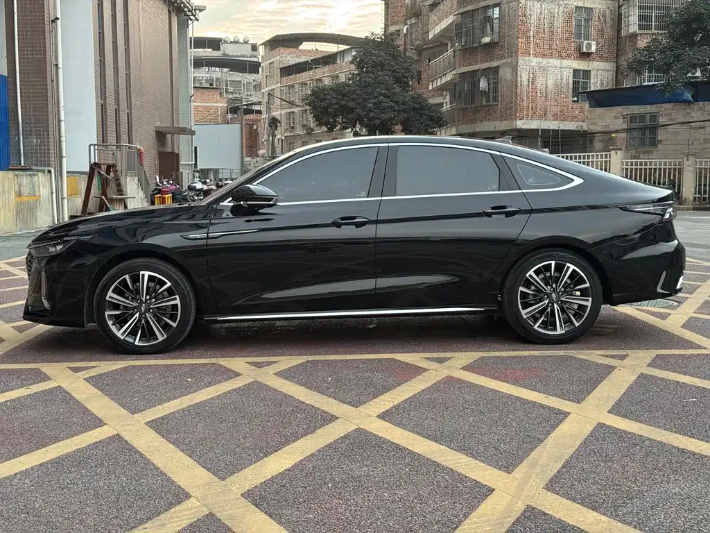 Chery Arrizo 8 2022 1.6T DCT Elegant 2022 - thumbnail 4