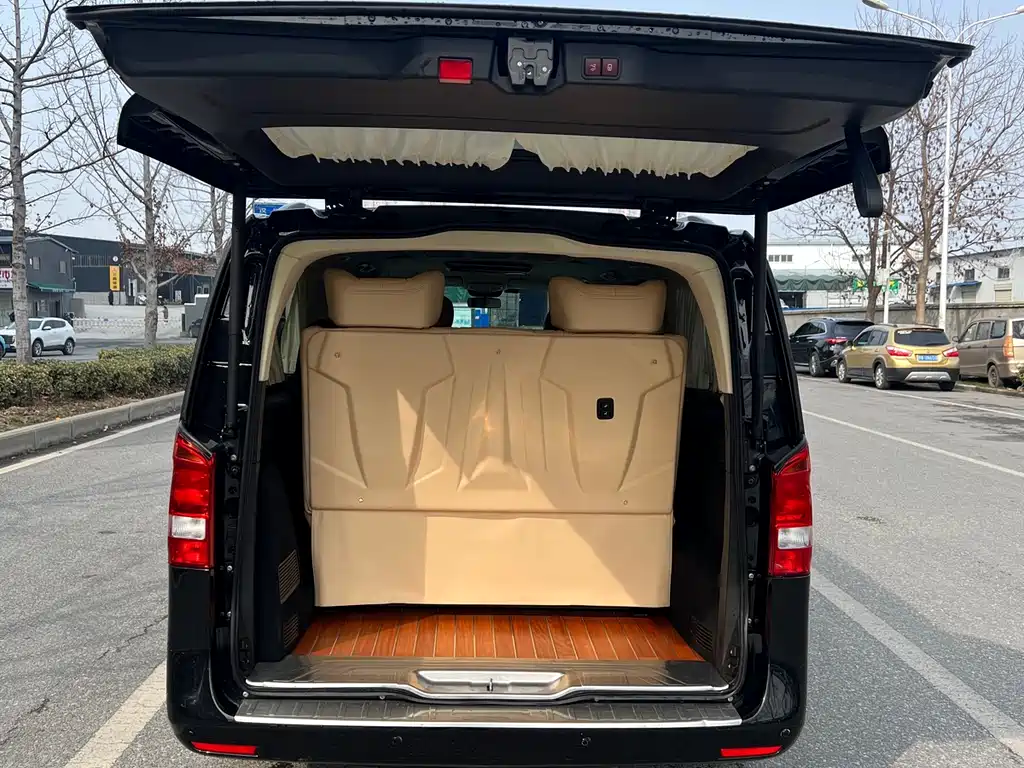 Mercedes-Benz Vito 2020 2.0T Elite 7-seater 2021 - thumbnail 9
