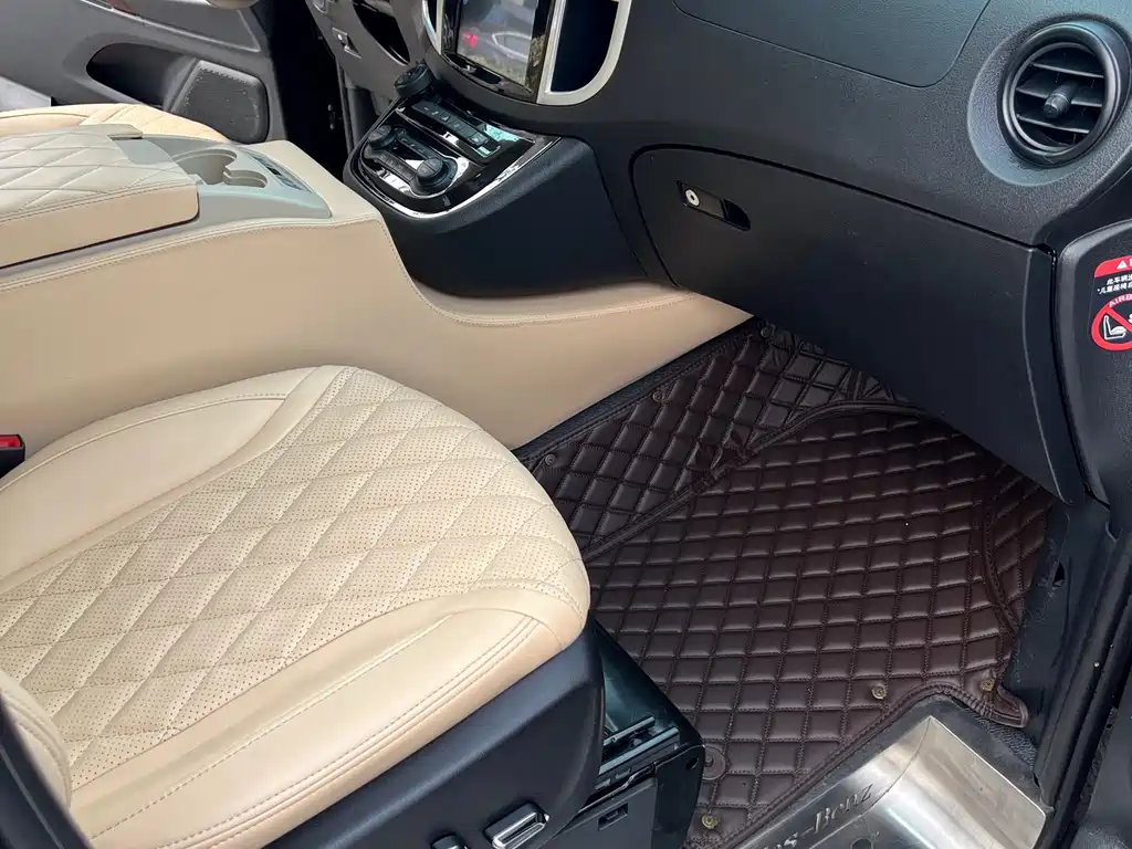 Mercedes-Benz Vito 2020 2.0T Elite 7-seater 2021 - thumbnail 12