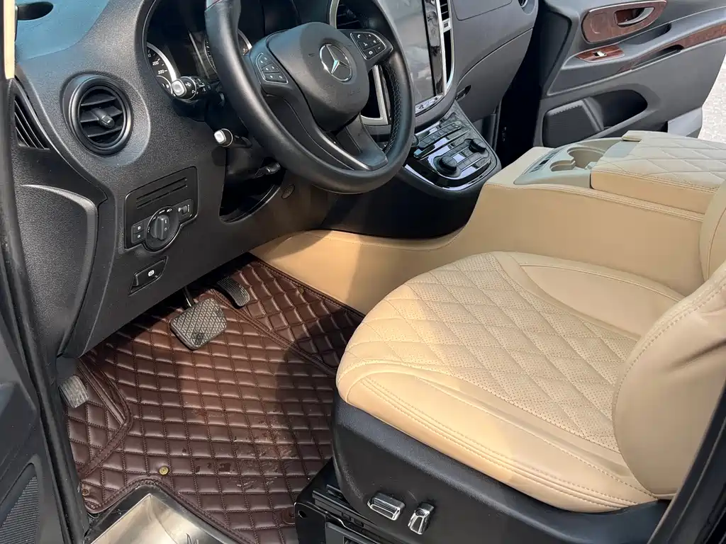 Mercedes-Benz Vito 2020 2.0T Elite 7-seater 2021 - thumbnail 13