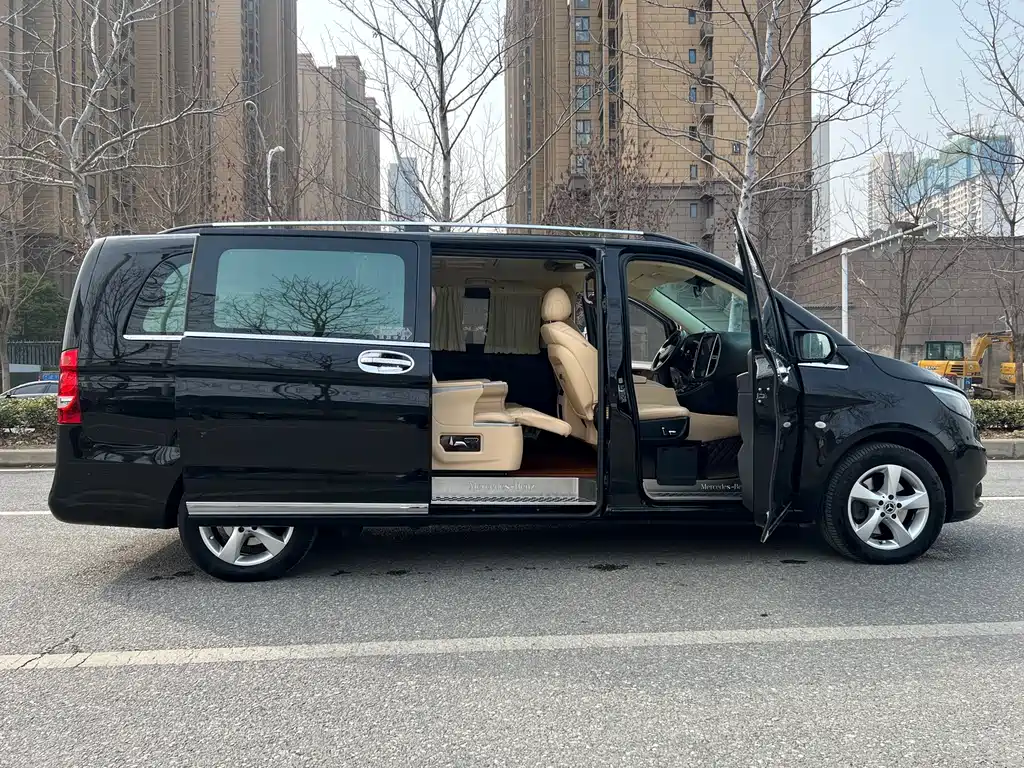Mercedes-Benz Vito 2020 2.0T Elite 7-seater 2021 - thumbnail 14