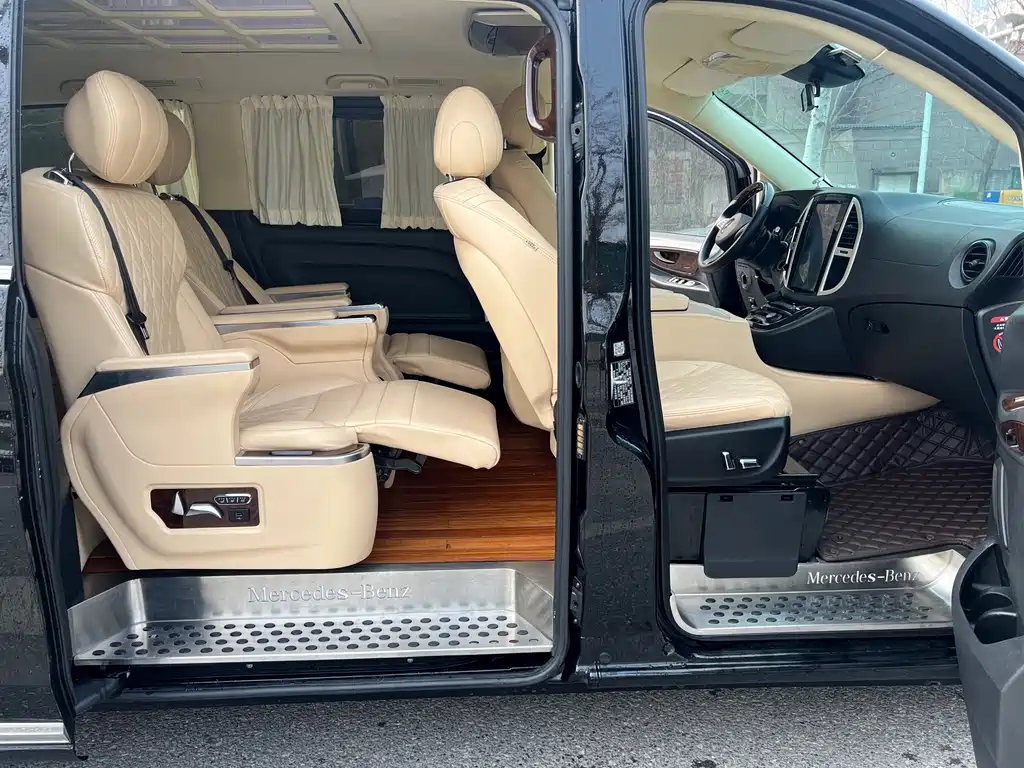 Mercedes-Benz Vito 2020 2.0T Elite 7-seater 2021 - thumbnail 18