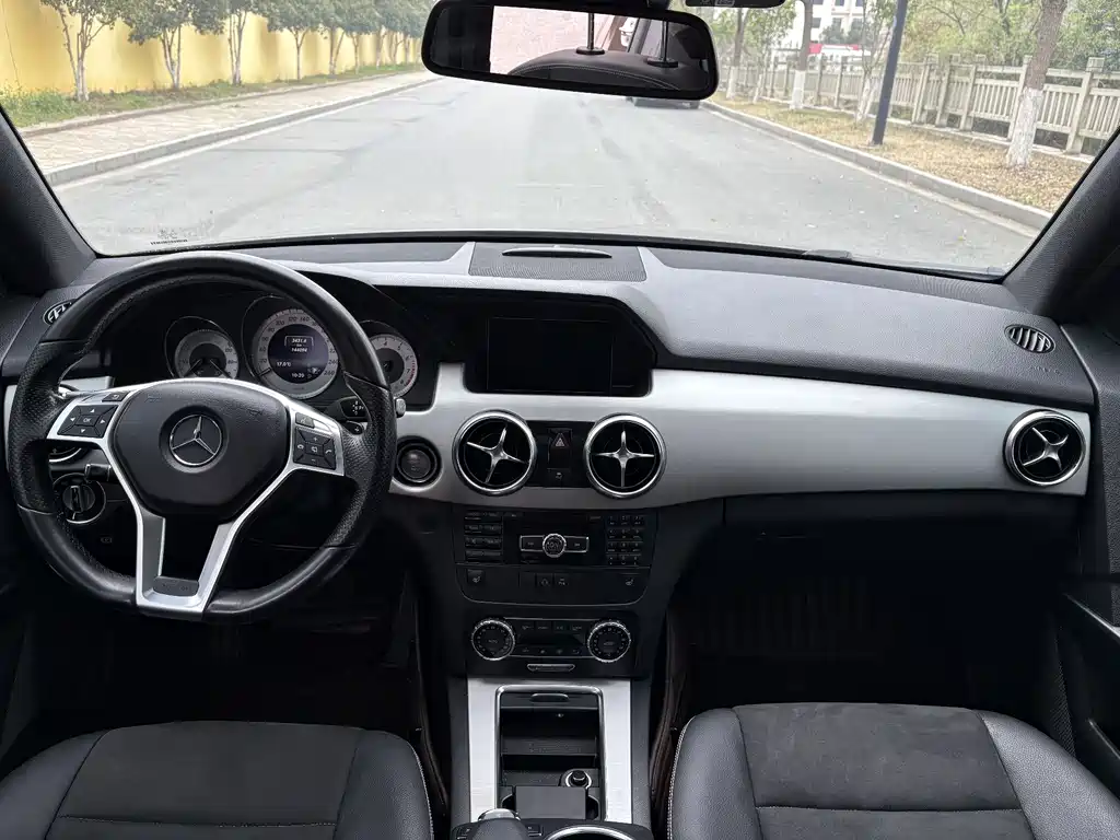 Mercedes-Benz Mercedes-Benz GLK-Class 2015 GLK 300 4MATIC Fashion Edition Ultimate Version 2015 - thumbnail 6