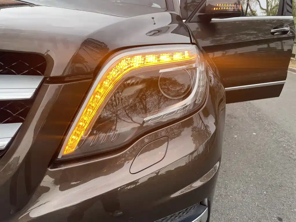 Mercedes-Benz Mercedes-Benz GLK-Class 2015 GLK 300 4MATIC Fashion Edition Ultimate Version 2015 - thumbnail 10