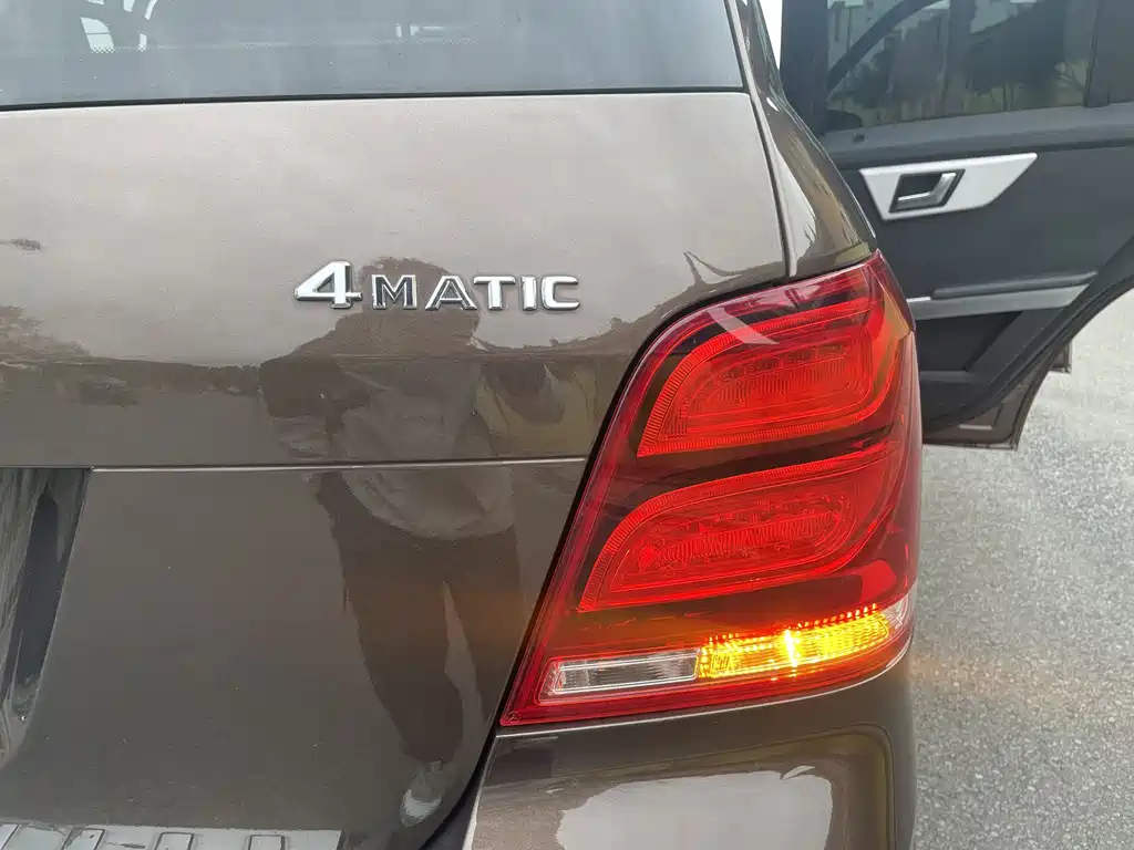 Mercedes-Benz Mercedes-Benz GLK-Class 2015 GLK 300 4MATIC Fashion Edition Ultimate Version 2015 - thumbnail 18