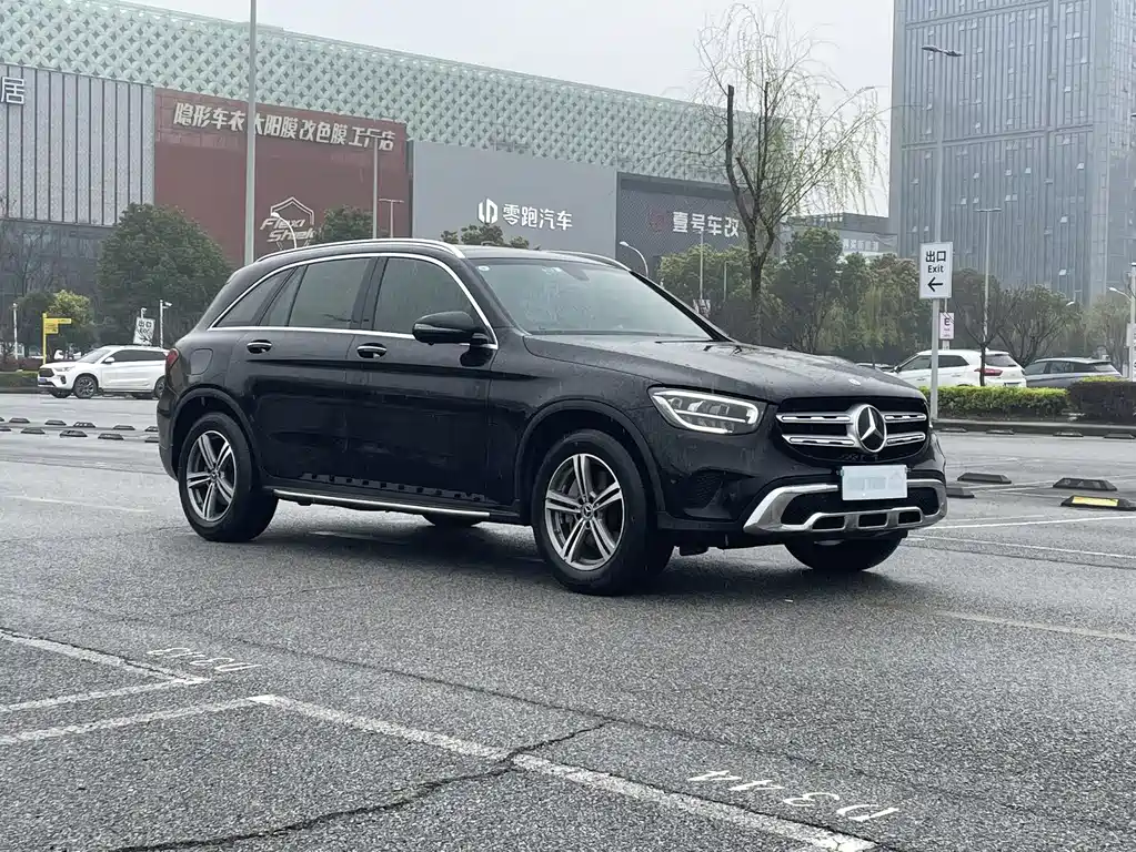 Mercedes-Benz Mercedes-Benz GLC 2021 GLC 260 L 4MATIC Sport Edition 2021 - thumbnail 3
