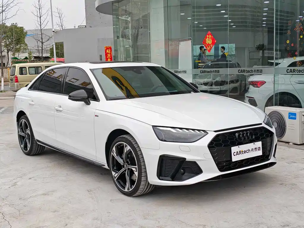 Audi Audi A4L 2025 200th Anniversary Edition 40 TFSI Premium Dynamic B&O Starlight Edition 2026 - thumbnail 3