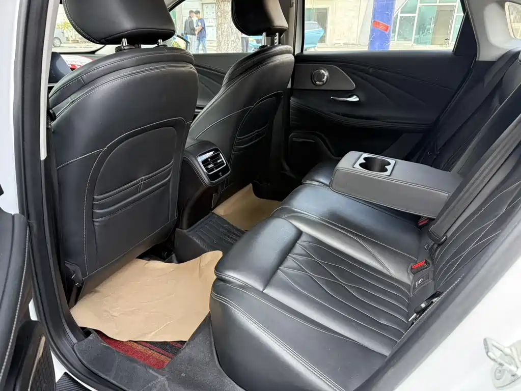 Chery Arrizo 8 2023 1.6T DCT Premium 2022 - thumbnail 7