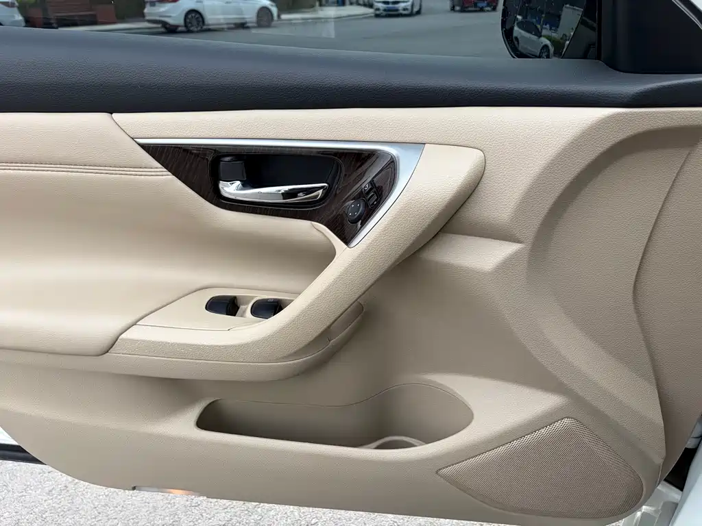 Nissan Nissan Teana 2015 2.0L XL Upper Champions League Technology Edition 2015 - thumbnail 12