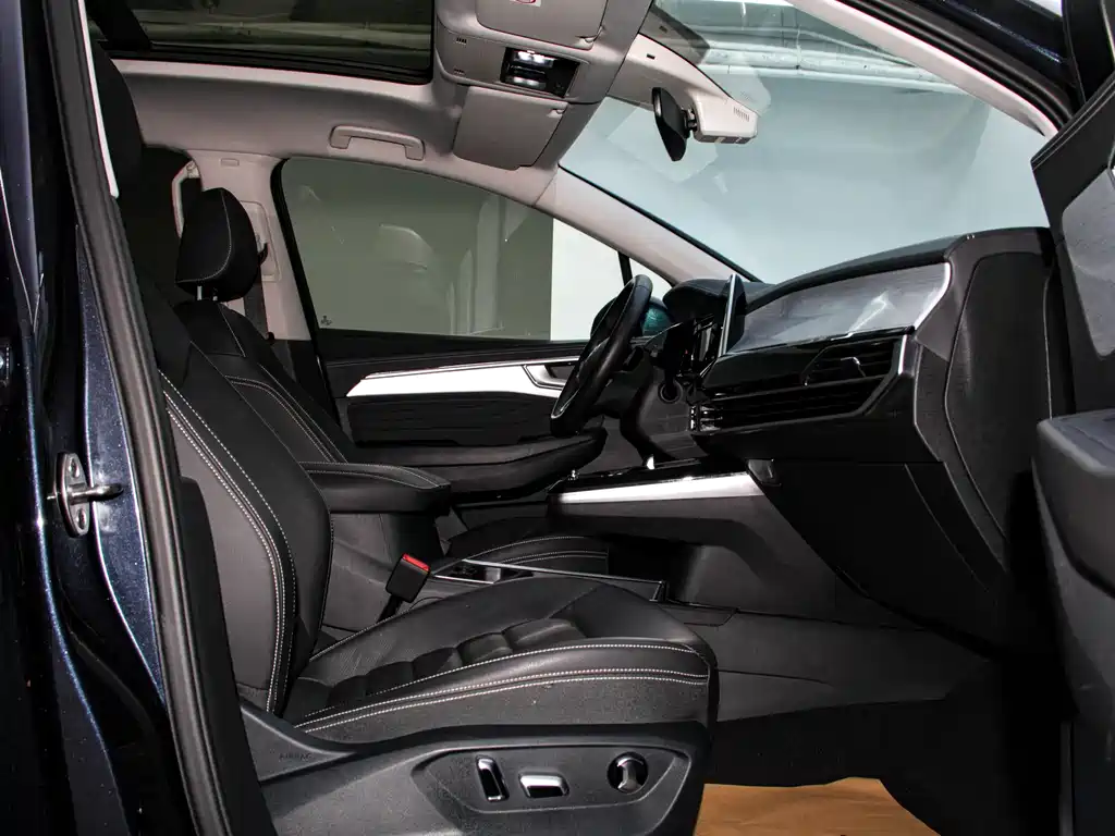 Volkswagen Teramont 2022 380TSI 4Motion Luxury Plus 7-seater 2024 - thumbnail 5