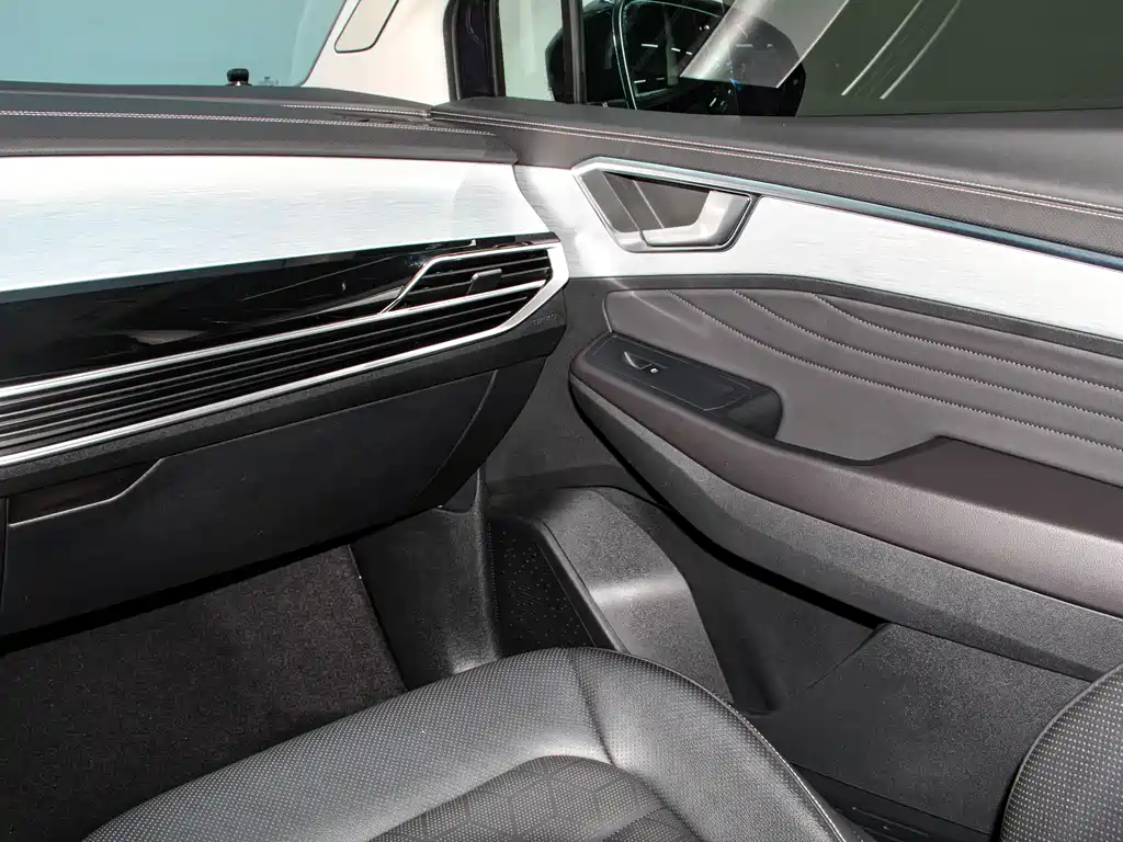 Volkswagen Teramont 2022 380TSI 4Motion Luxury Plus 7-seater 2024 - thumbnail 10