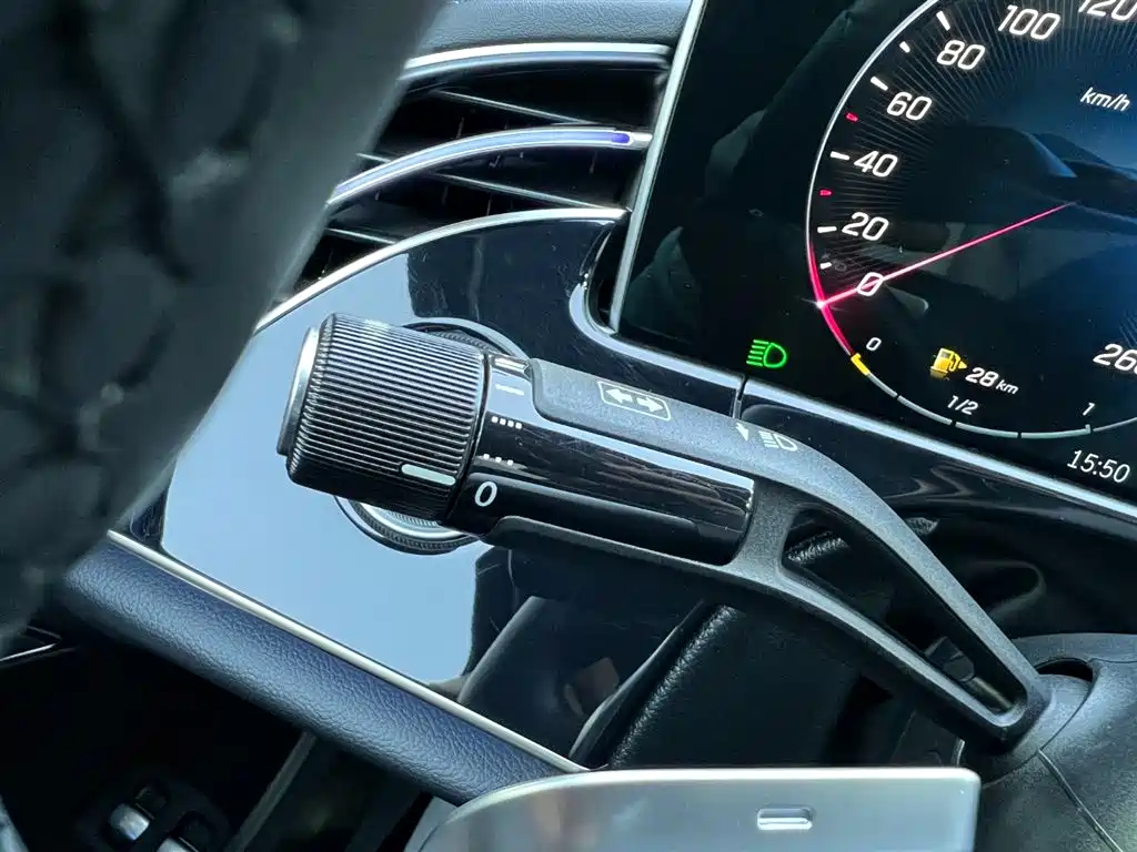 Mercedes-Benz Mercedes-Benz E-Class 2024 E 350 e L Plug-in Hybrid Sedan 2024 - thumbnail 13