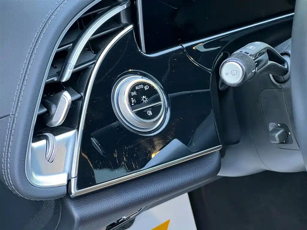Mercedes-Benz Mercedes-Benz E-Class 2024 E 350 e L Plug-in Hybrid Sedan 2024 - thumbnail 18