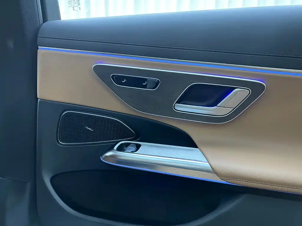 Mercedes-Benz Mercedes-Benz E-Class 2024 E 350 e L Plug-in Hybrid Sedan 2024 - thumbnail 22