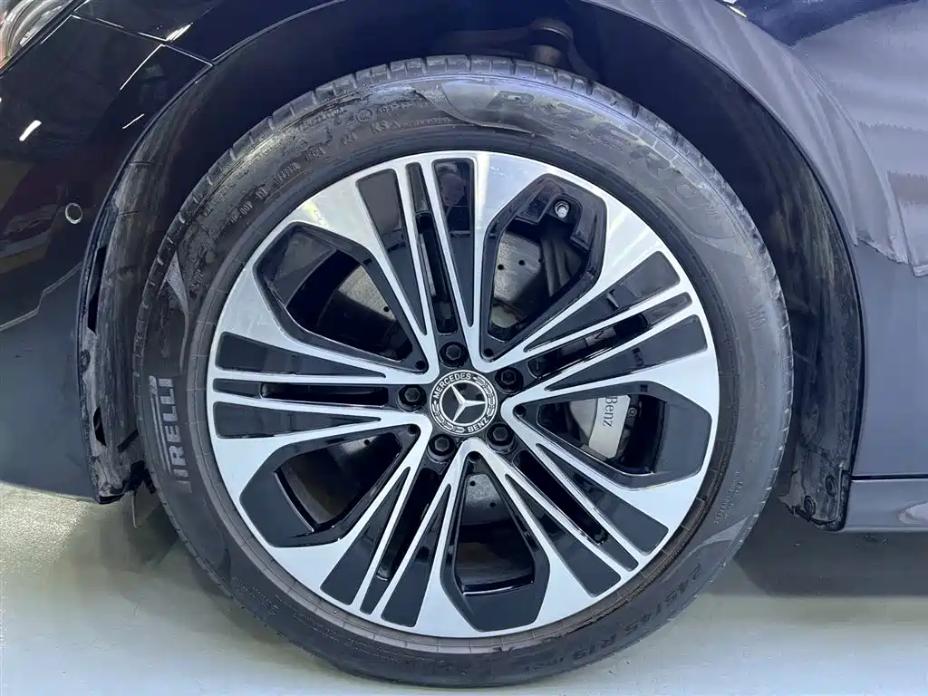 Mercedes-Benz Mercedes-Benz E-Class 2024 E 350 e L Plug-in Hybrid Sedan 2024 - thumbnail 26