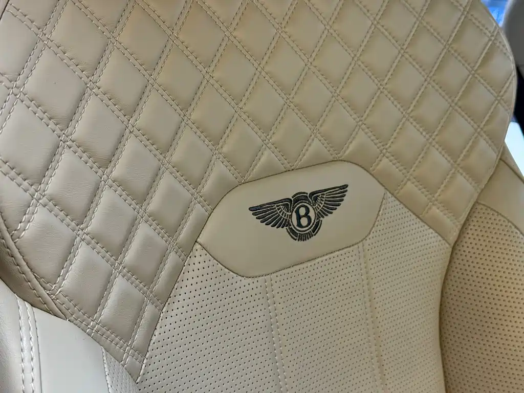 Bentley Bentayga 2021 4.0T V8 2021 - thumbnail 4