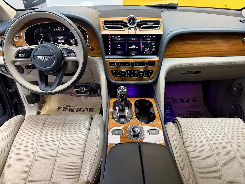 Bentley Bentayga 2021 4.0T V8 2021 - thumbnail 17