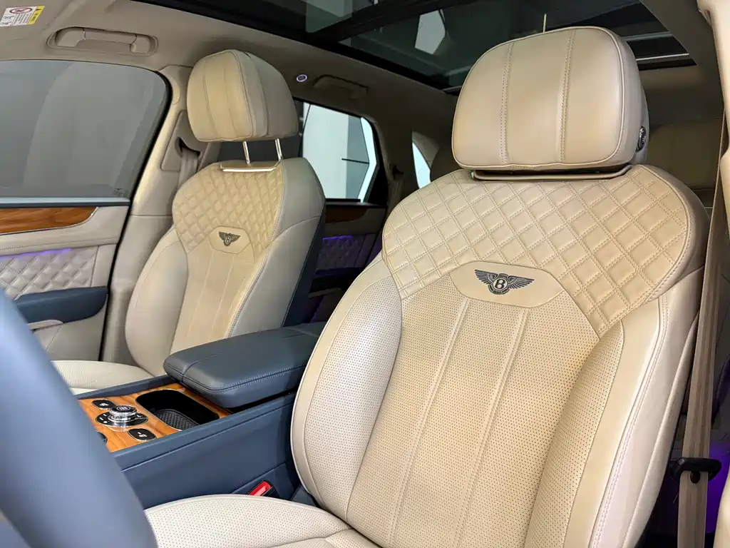 Bentley Bentayga 2021 4.0T V8 2021 - thumbnail 18