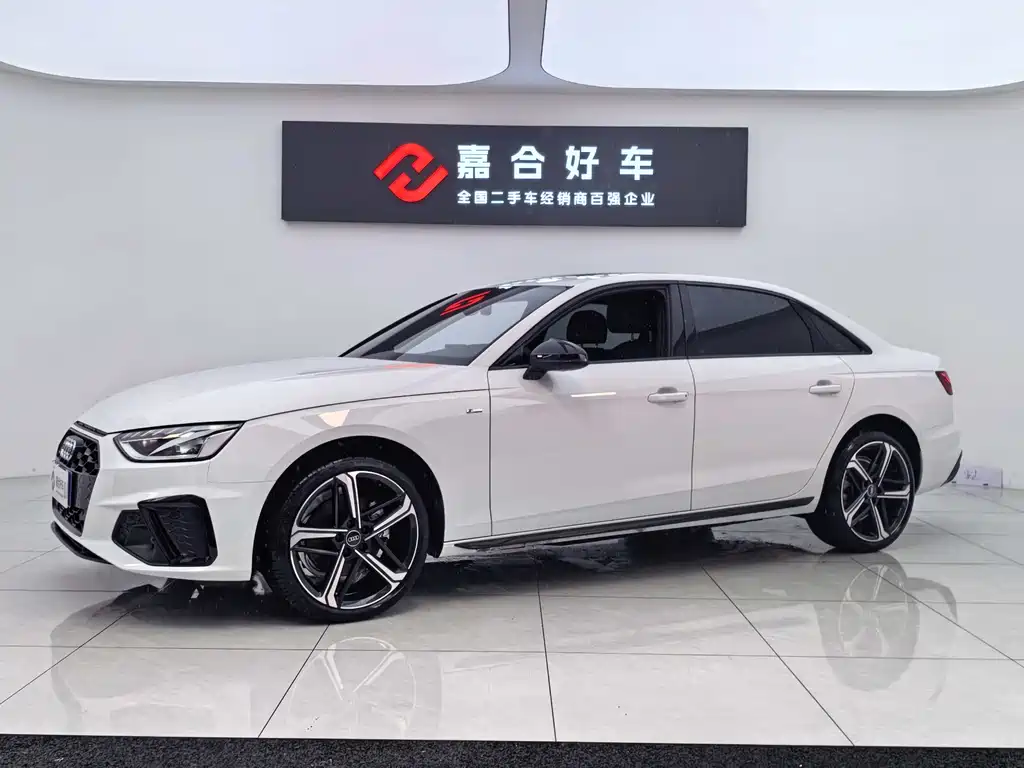 Audi Audi A4L 2025 2 Million Celebration Edition 40 TFSI Luxury Dynamic Model 2025 - thumbnail 5