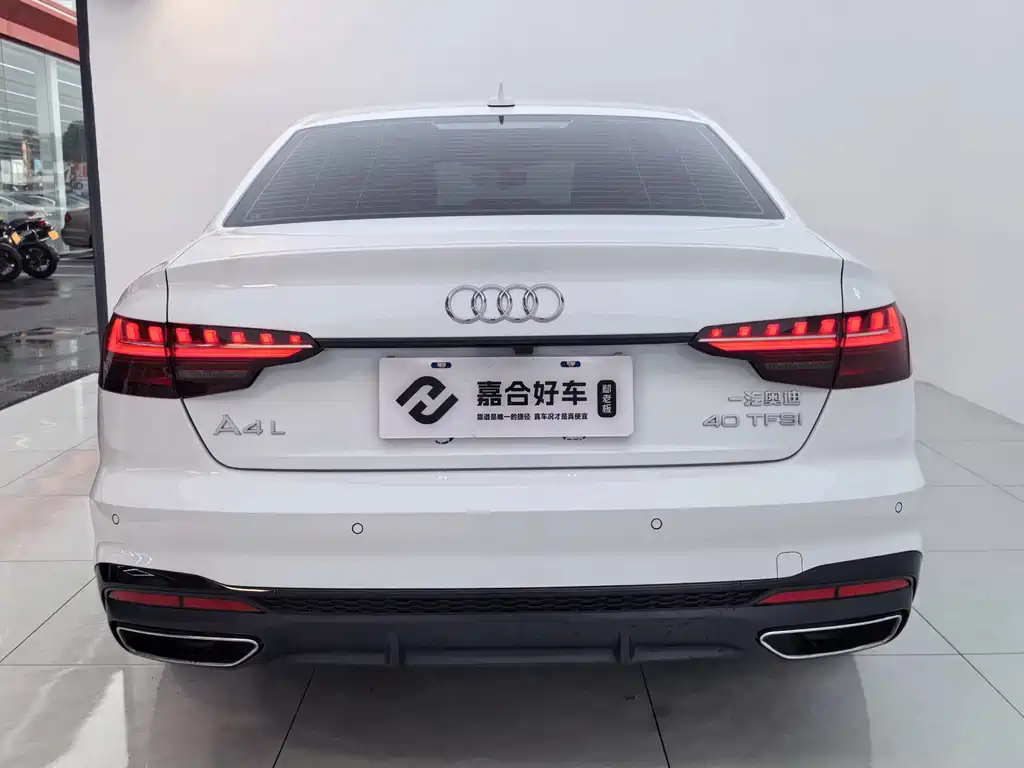 Audi Audi A4L 2025 2 Million Celebration Edition 40 TFSI Luxury Dynamic Model 2025 - thumbnail 14