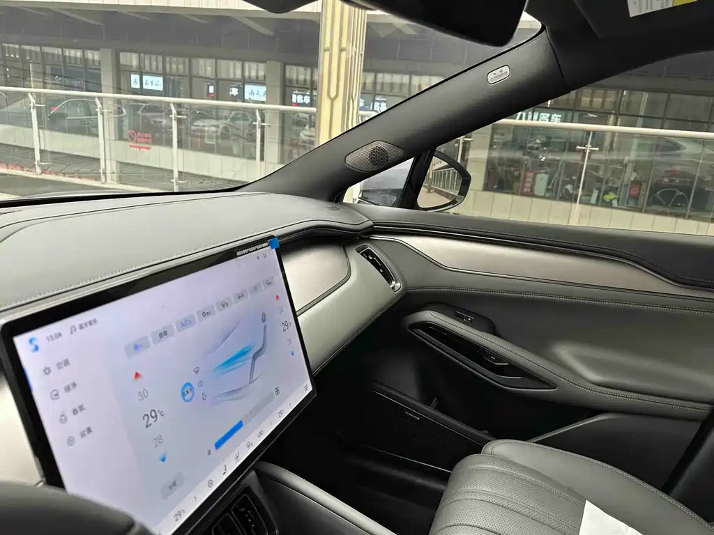 BYD Song L EV 2025 Intelligent Drive 662km LiDAR Premium 2025 - thumbnail 8